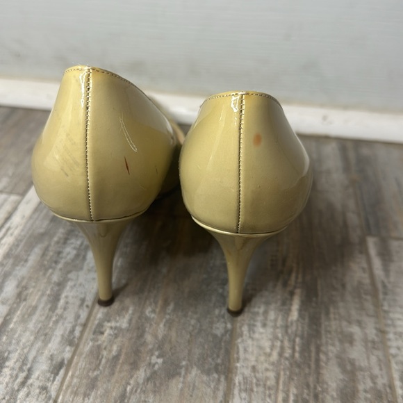 Camel Kate Spade Patent Leather Cutouts 3 inch Heel US Women’s Size 8 Worn - Picture 3 of 7